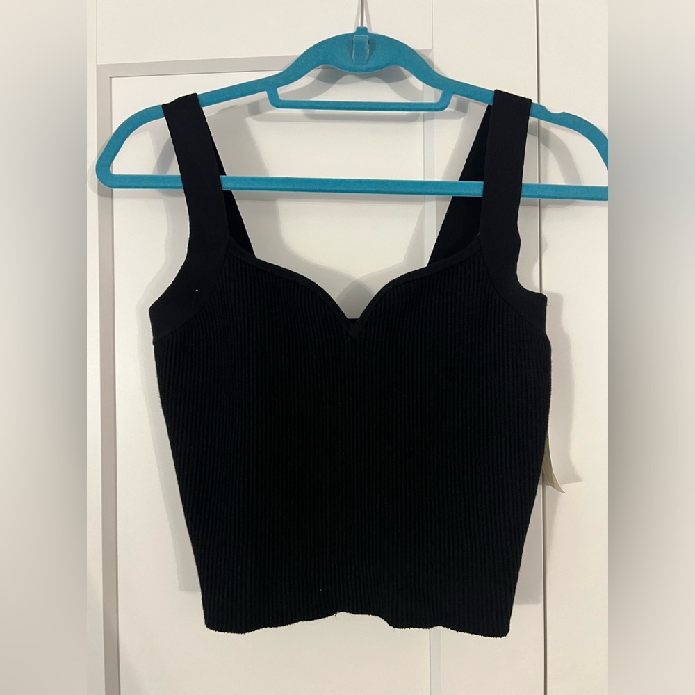 Abercrombie black cropped tank top, size L
